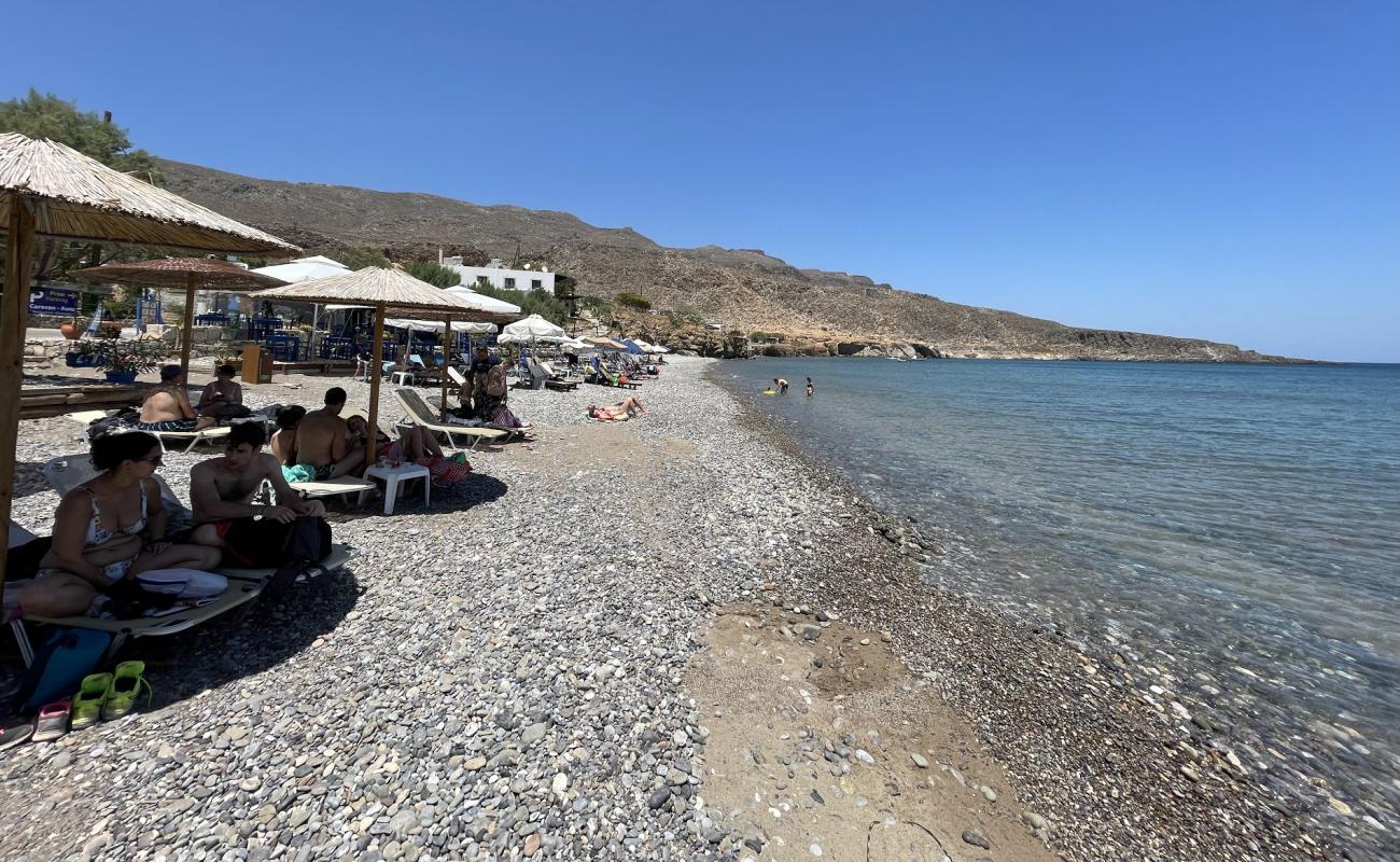 Kato Zakros beach'in fotoğrafı gri kum ve çakıl yüzey ile