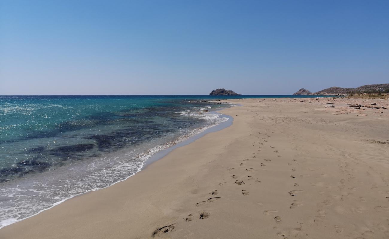 Alatsolimni beach'in fotoğrafı parlak kum yüzey ile