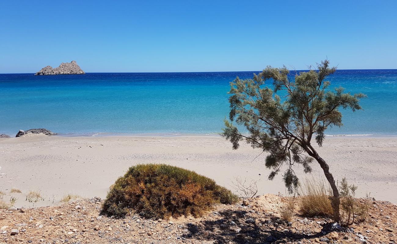 Papadakion beach'in fotoğrafı parlak ince kum yüzey ile