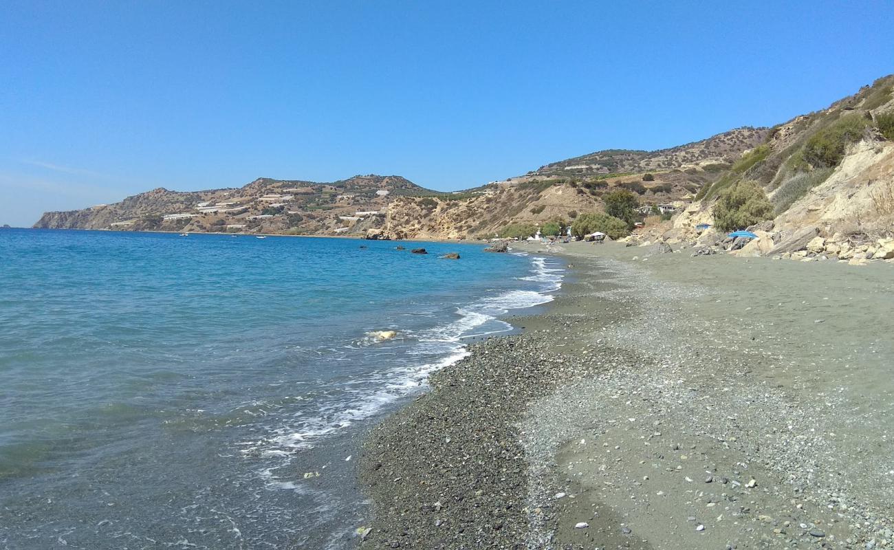Tertsa beach'in fotoğrafı bej kum ve çakıl yüzey ile