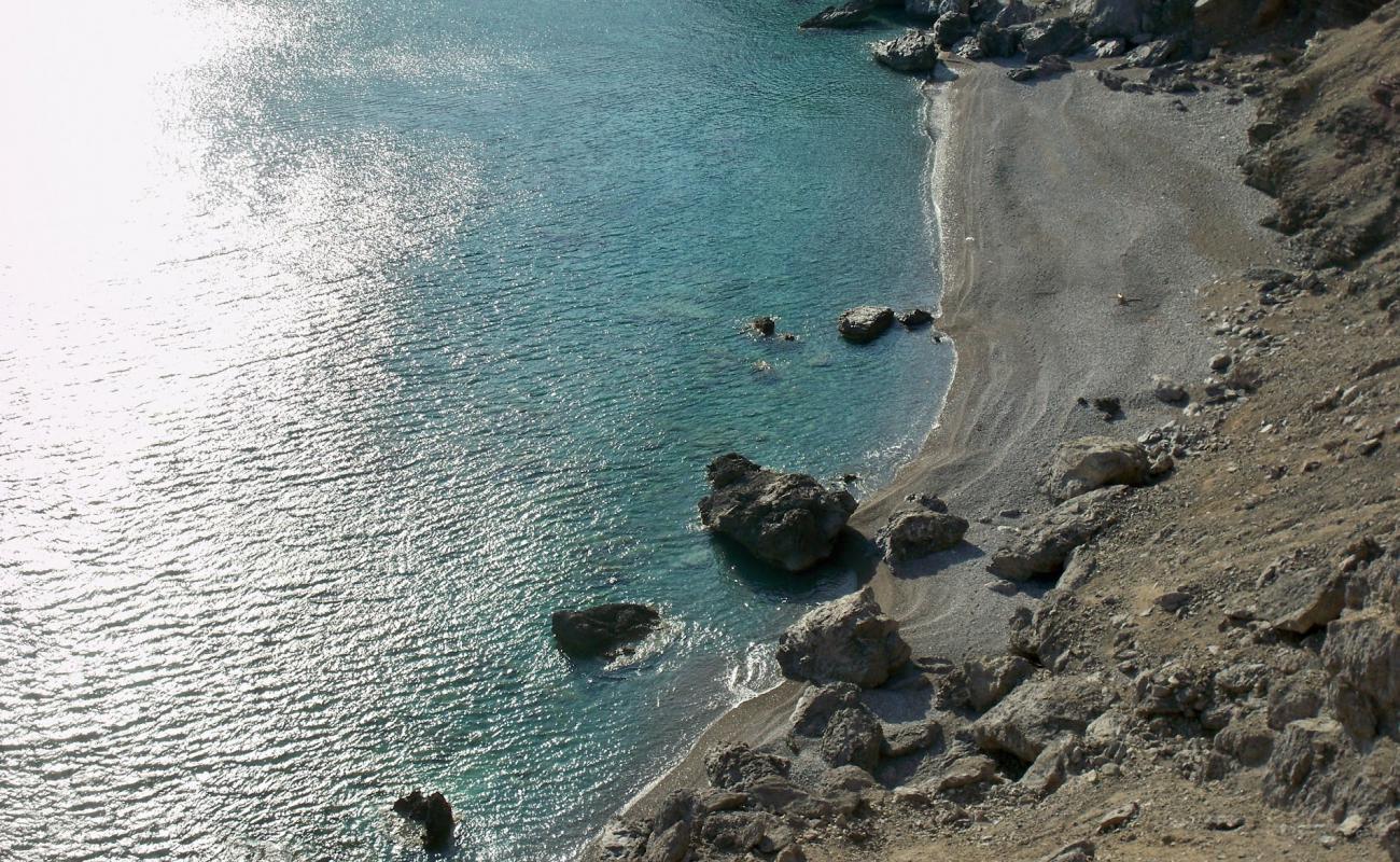 Kalami beach'in fotoğrafı gri çakıl taşı yüzey ile