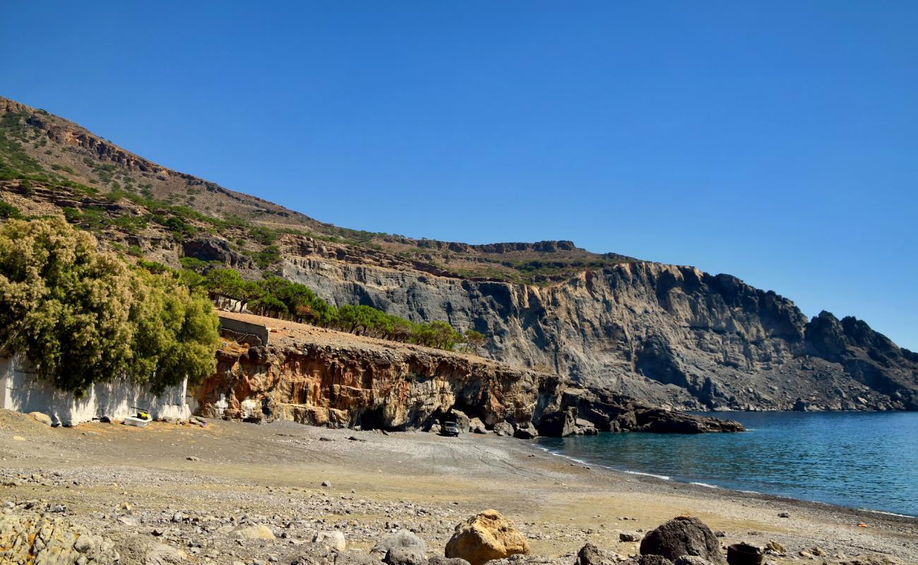 Paralia Koudouma'in fotoğrafı hafif çakıl yüzey ile