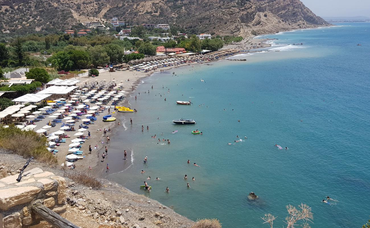 Agia Galini Plajı'in fotoğrafı gri çakıl taşı yüzey ile