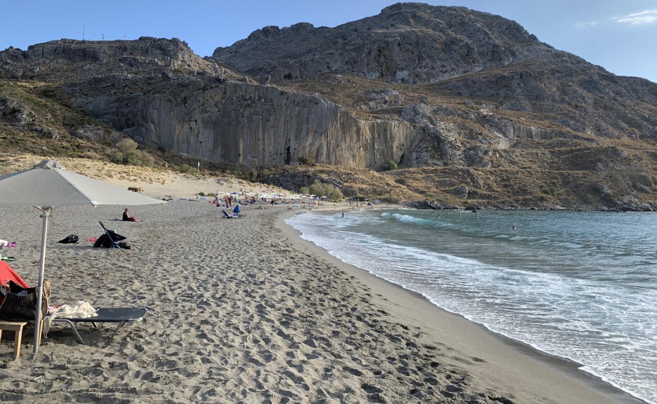 Plakias beach'in fotoğrafı hafif ince çakıl taş yüzey ile