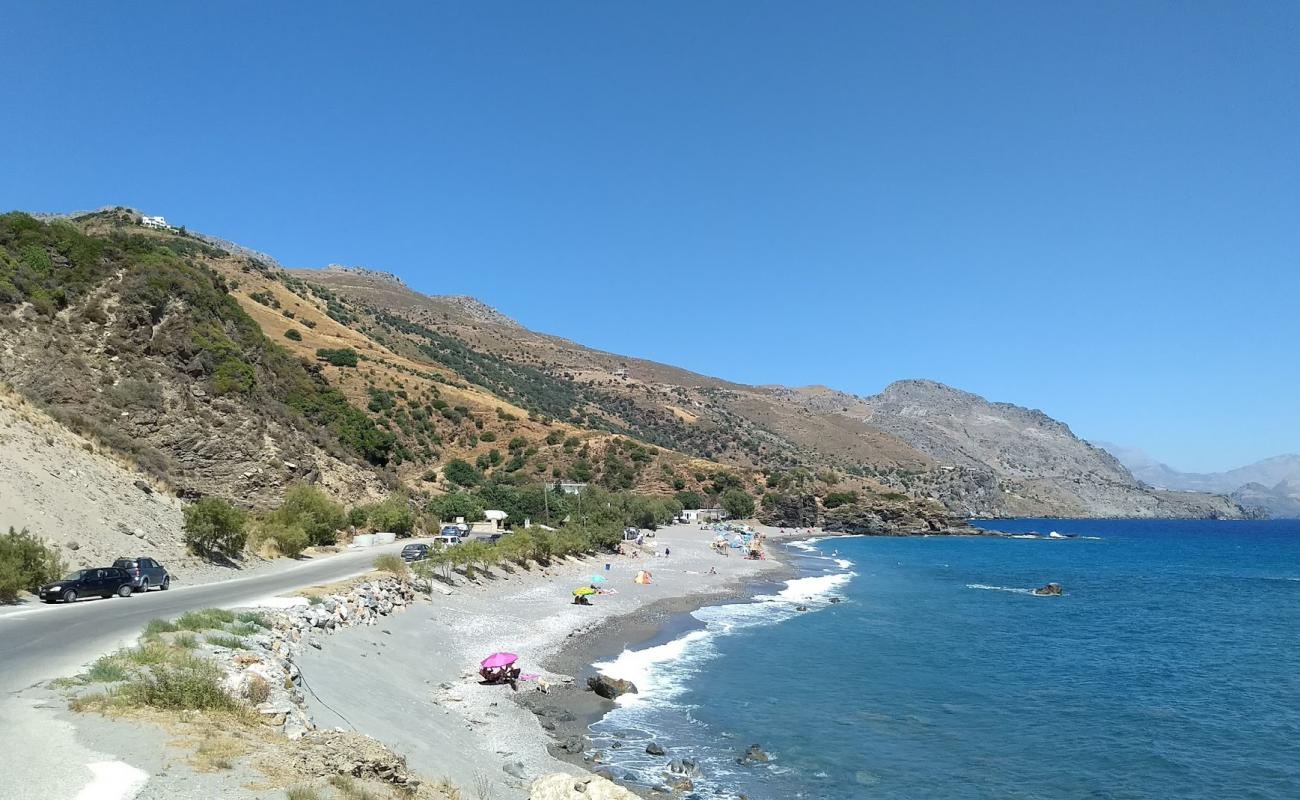 Korakas beach'in fotoğrafı bej çakıl yüzey ile
