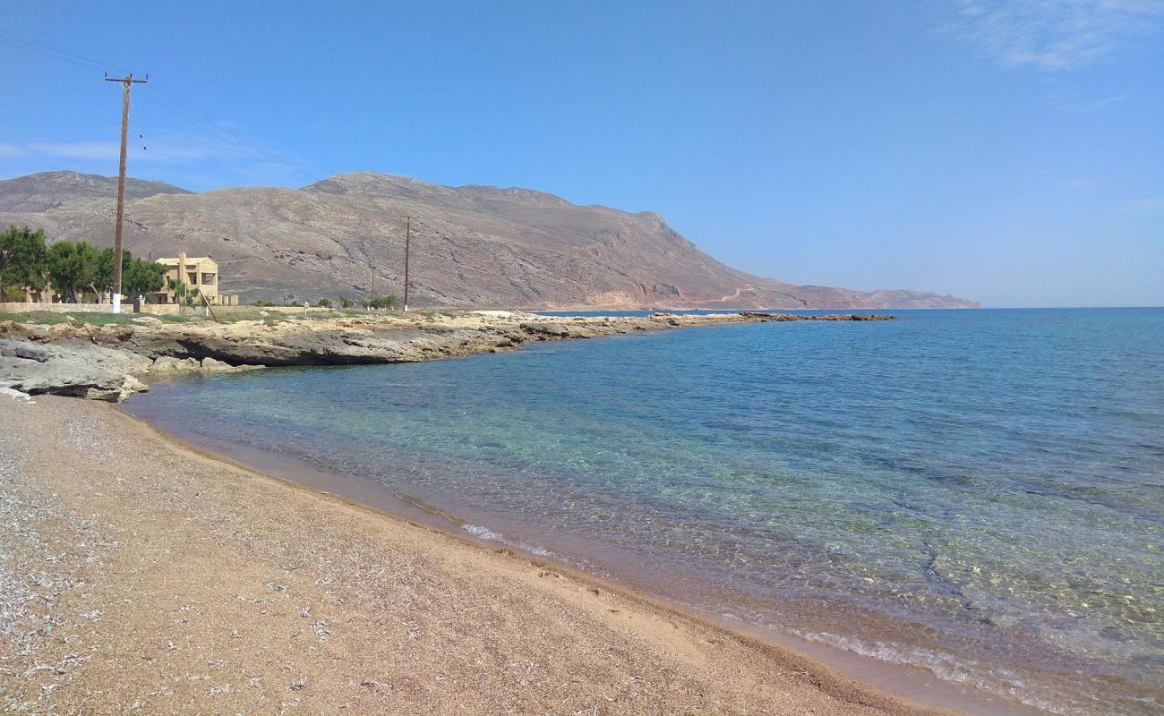 Viglia Beach'in fotoğrafı açık bej kum yüzey ile