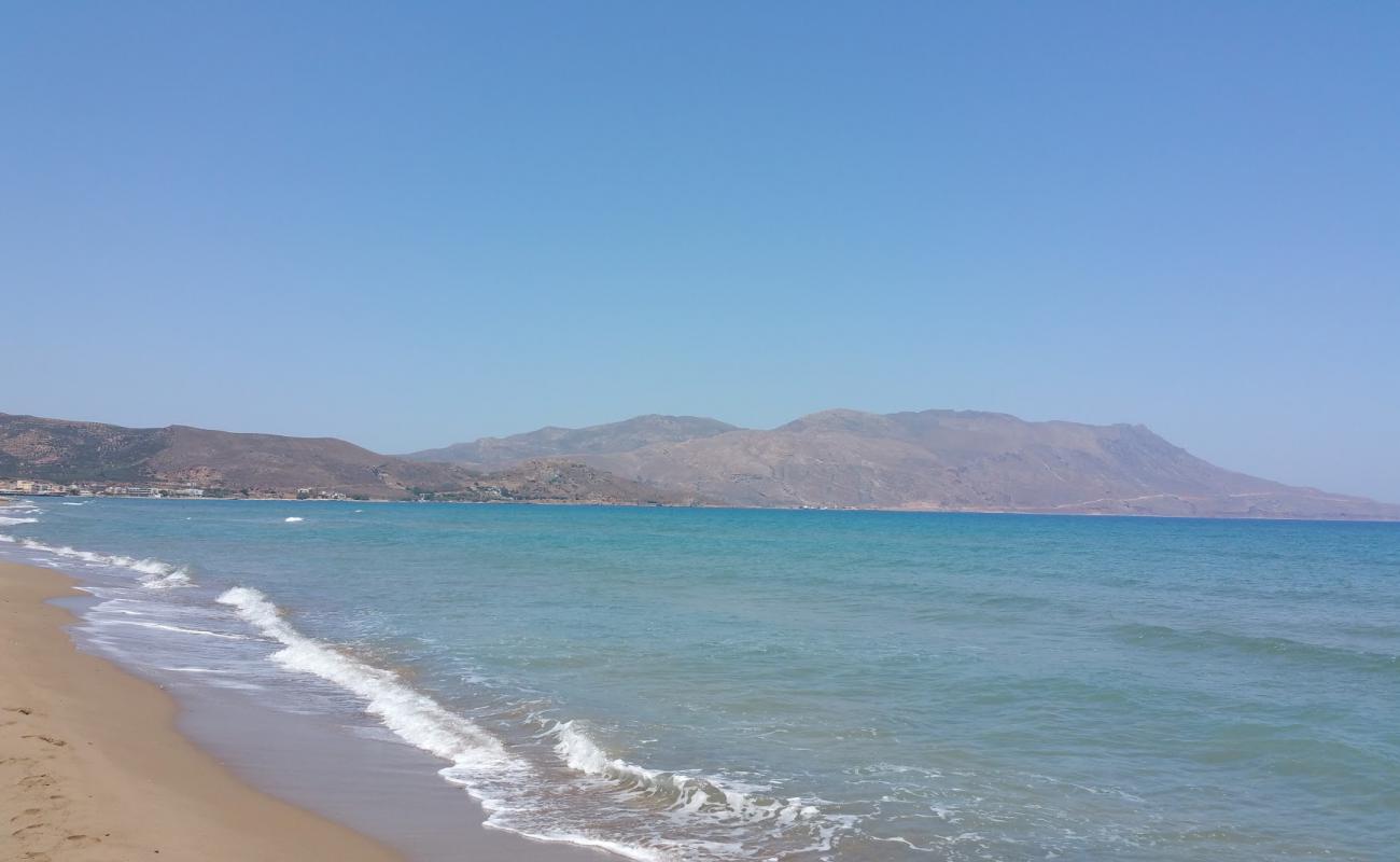 Livadia Beach'in fotoğrafı açık bej kum yüzey ile