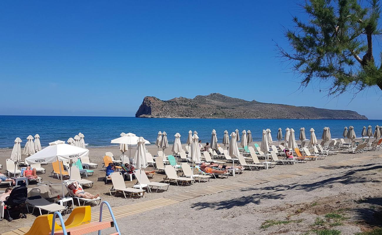 Agia Marina Beach'in fotoğrafı açık bej kum yüzey ile