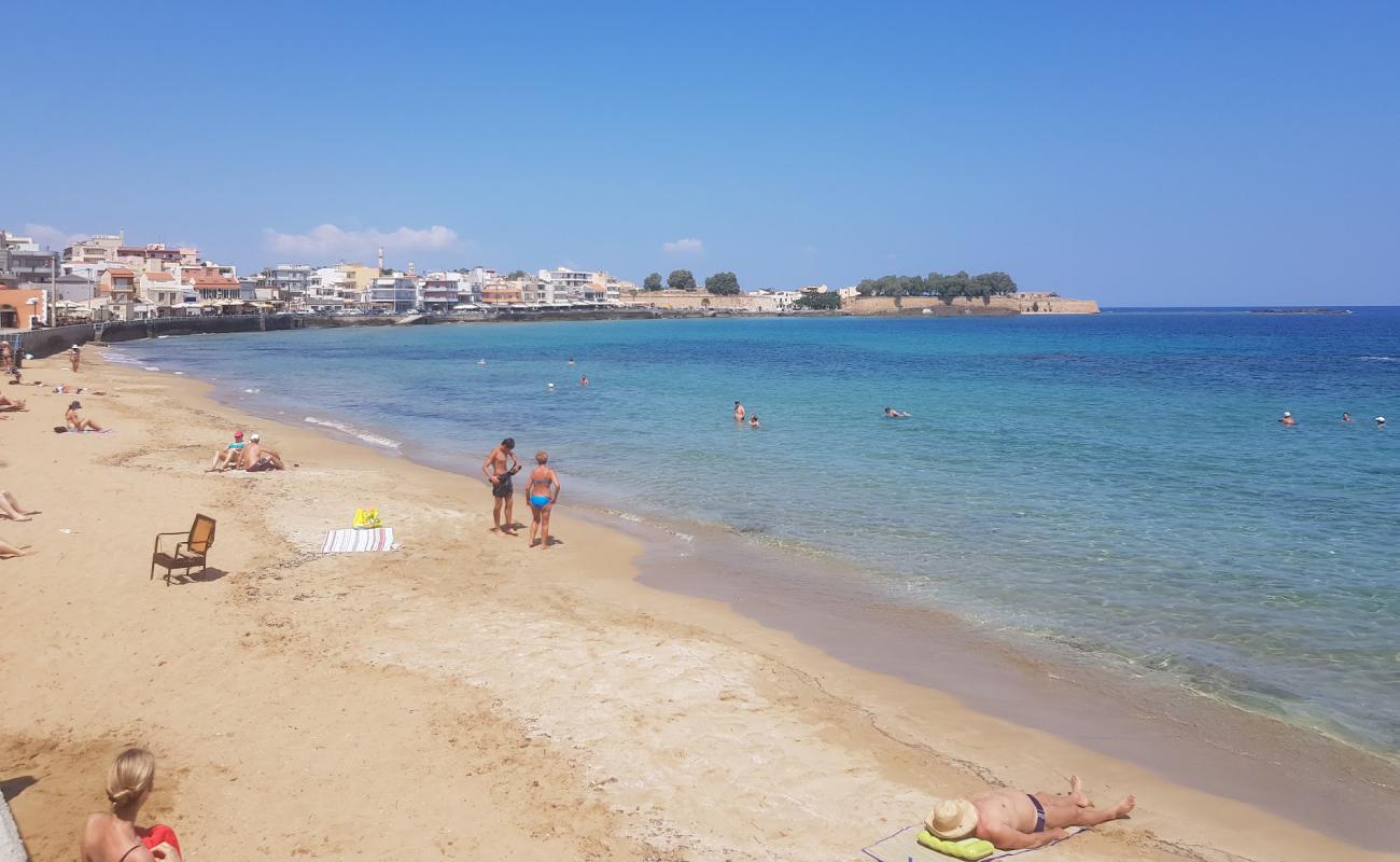 Koum Kapi Beach'in fotoğrafı açık bej kum yüzey ile