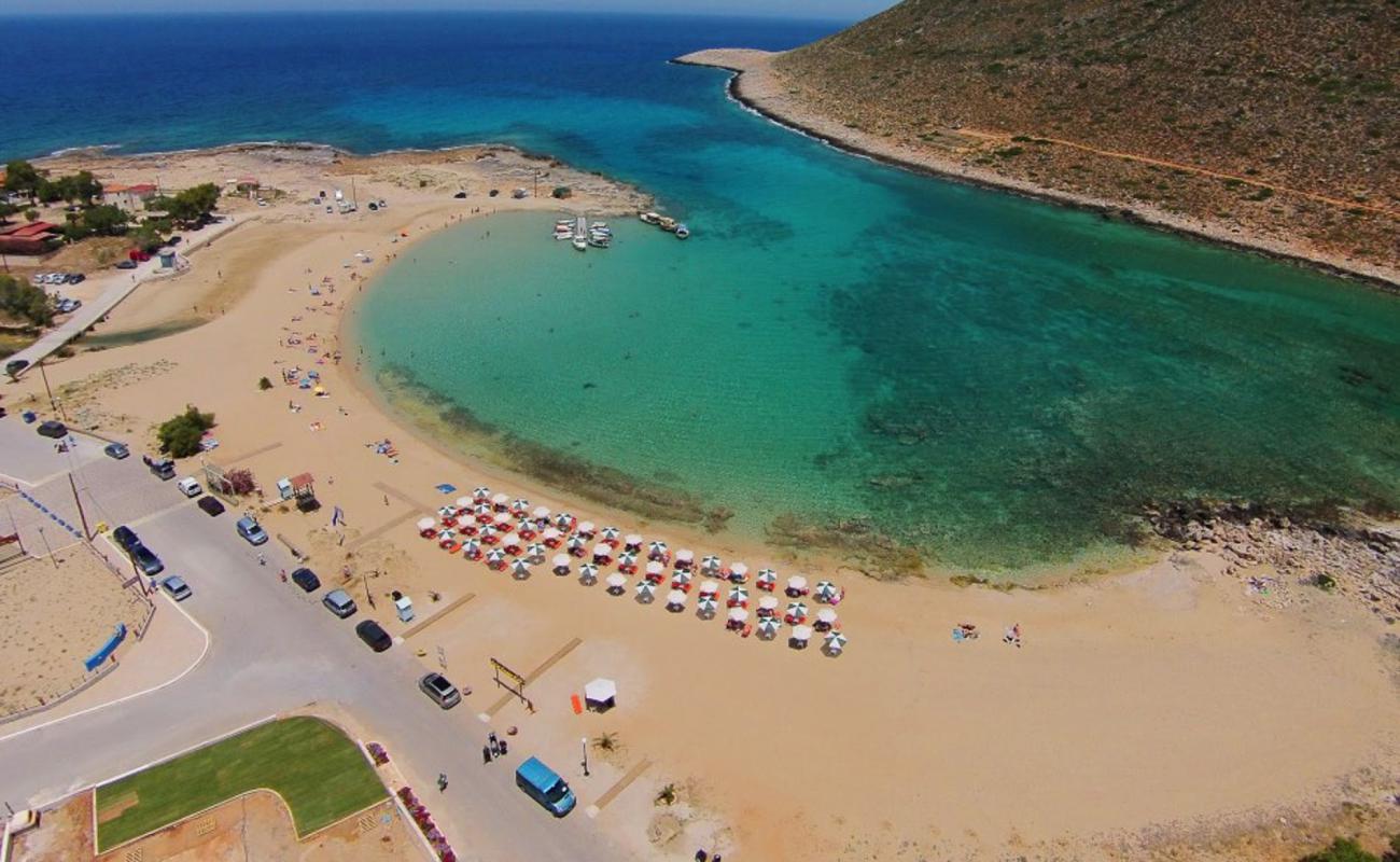 Stavros Beach'in fotoğrafı açık bej kum yüzey ile
