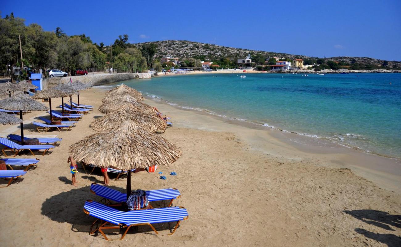 Marathi Beach'in fotoğrafı açık bej kum yüzey ile