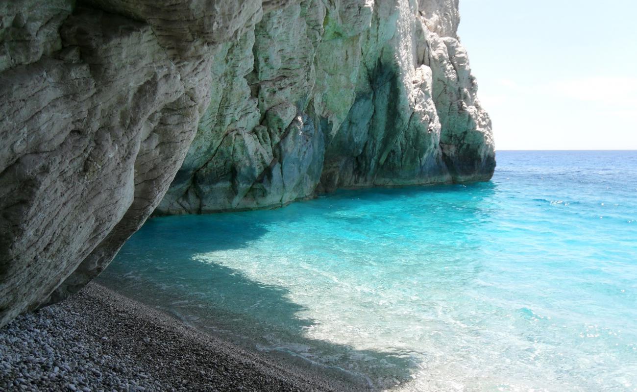 Diana beach'in fotoğrafı bej kum ve çakıl yüzey ile