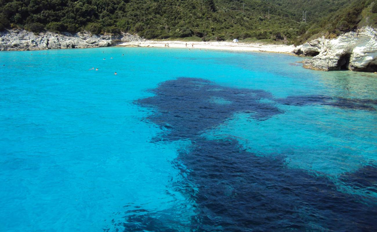 Mesovrika beach'in fotoğrafı hafif çakıl yüzey ile