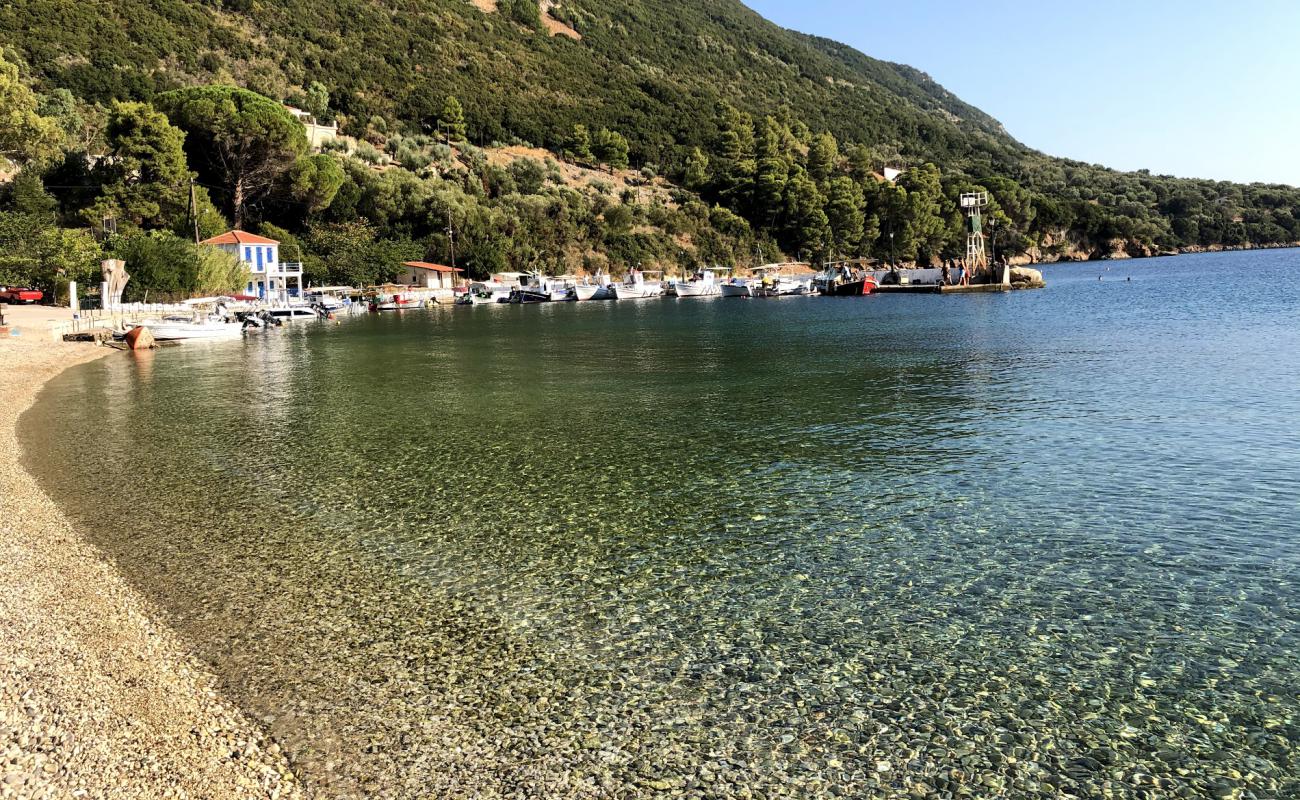 Polis beach'in fotoğrafı hafif çakıl yüzey ile