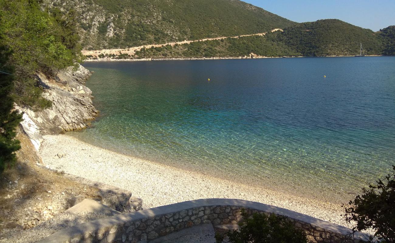 Krovoulia prva plaza'in fotoğrafı küçük bej çakıl yüzey ile