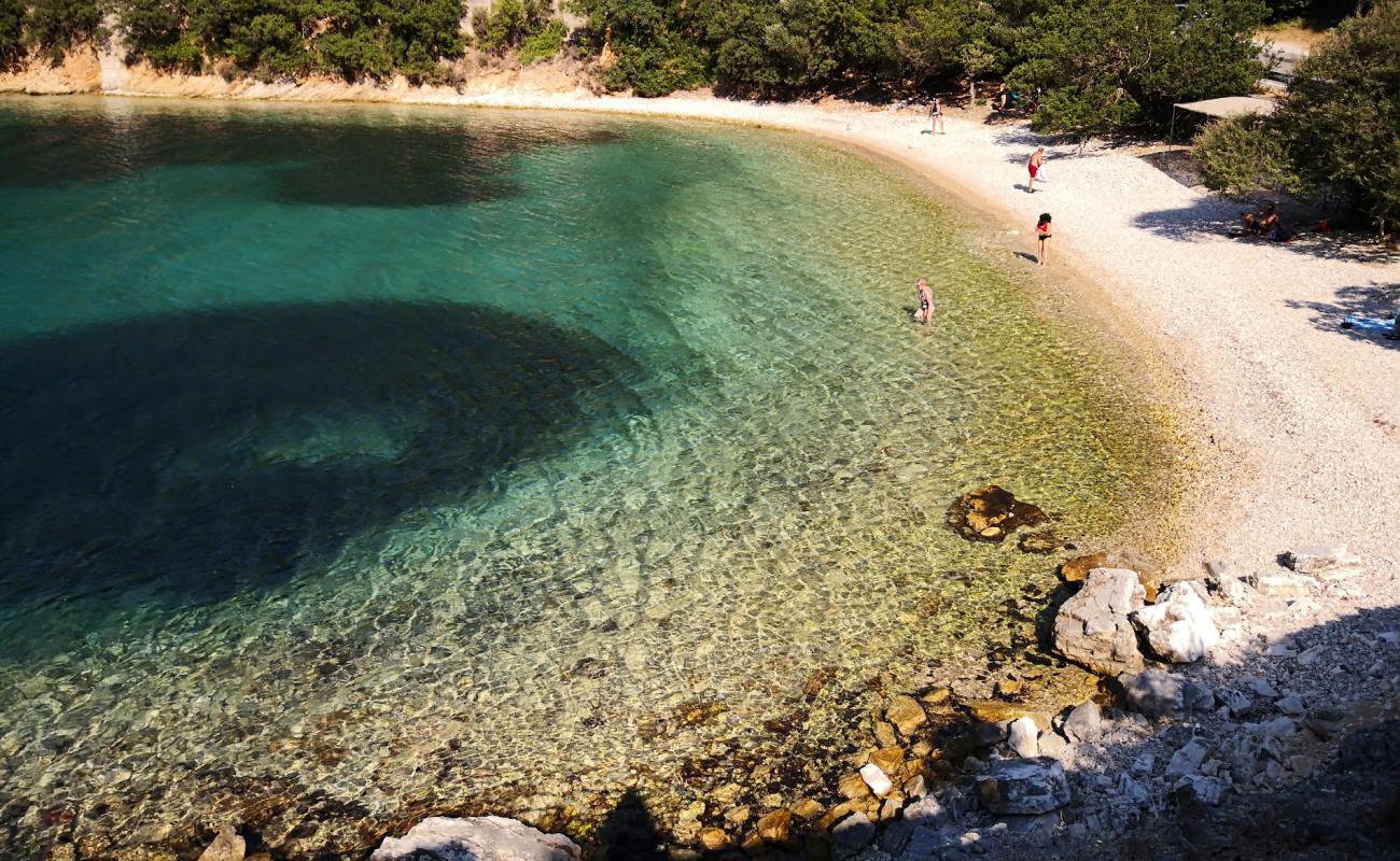 Kourvoulia beach II'in fotoğrafı hafif ince çakıl taş yüzey ile