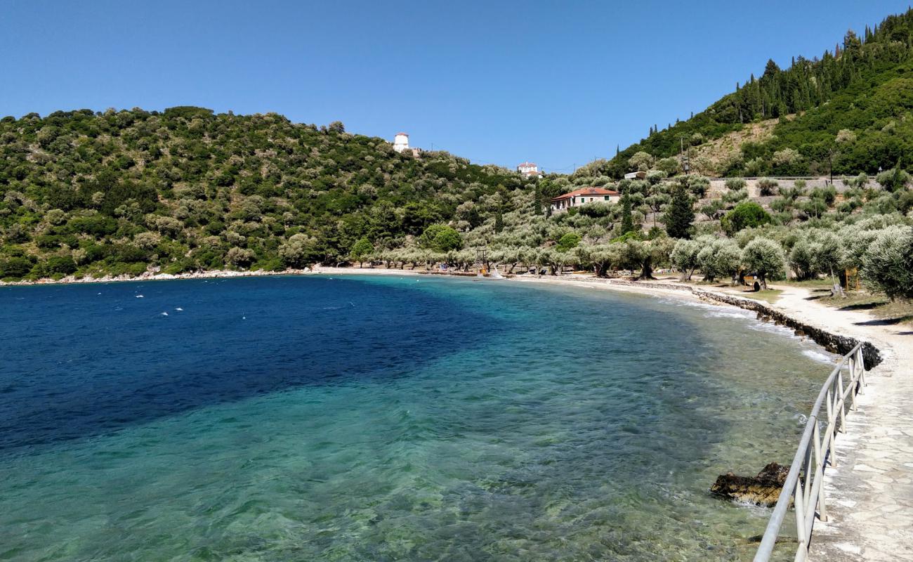 Dexa Plajı'in fotoğrafı hafif ince çakıl taş yüzey ile