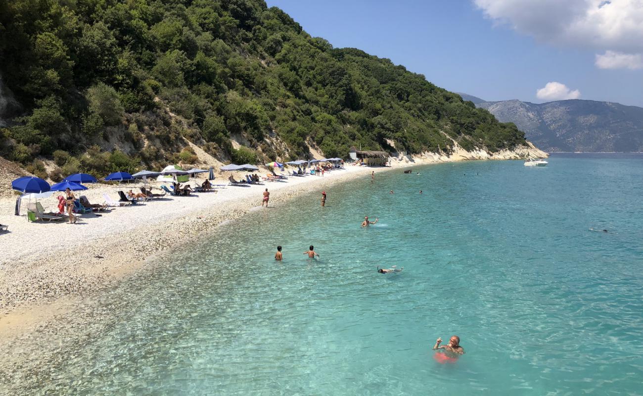 Gidaki beach'in fotoğrafı hafif çakıl yüzey ile