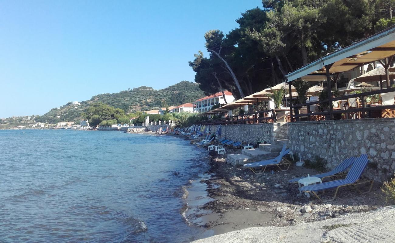 Paralia Argasi'in fotoğrafı açık bej kum yüzey ile