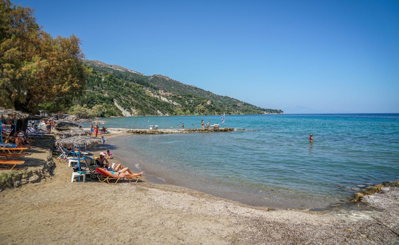 Zante beach'in fotoğrafı açık bej kum yüzey ile