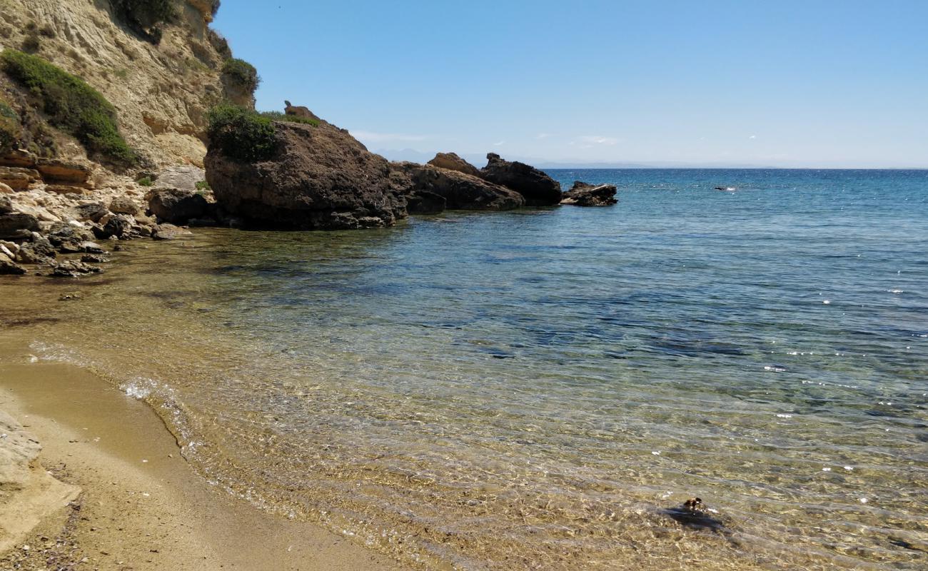 Gerakas Beach II'in fotoğrafı siyah kum ve çakıllar yüzey ile