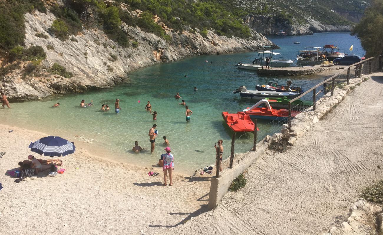 Porto Vromi Beach II'in fotoğrafı hafif ince çakıl taş yüzey ile