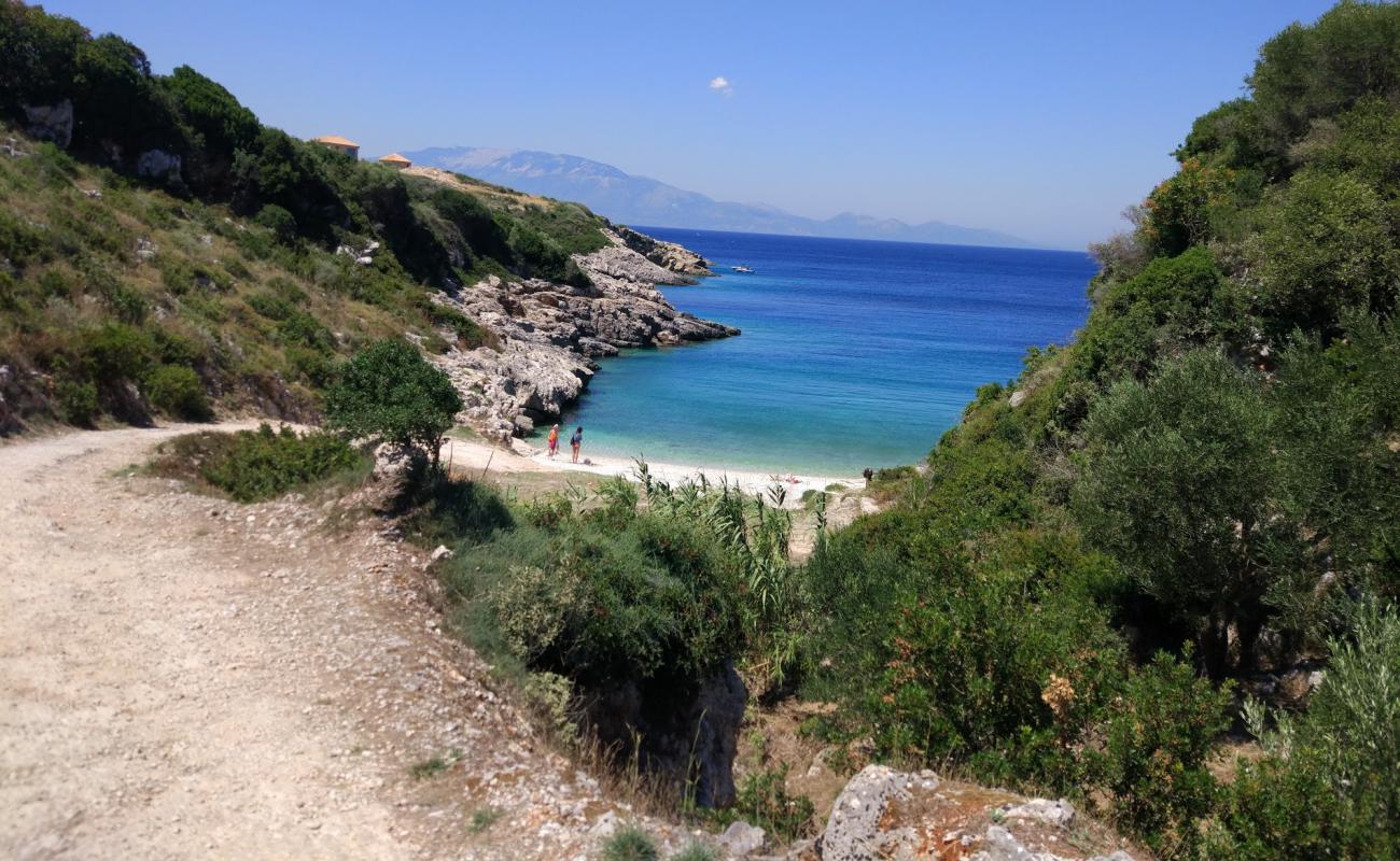 Climati beach II'in fotoğrafı hafif çakıl yüzey ile