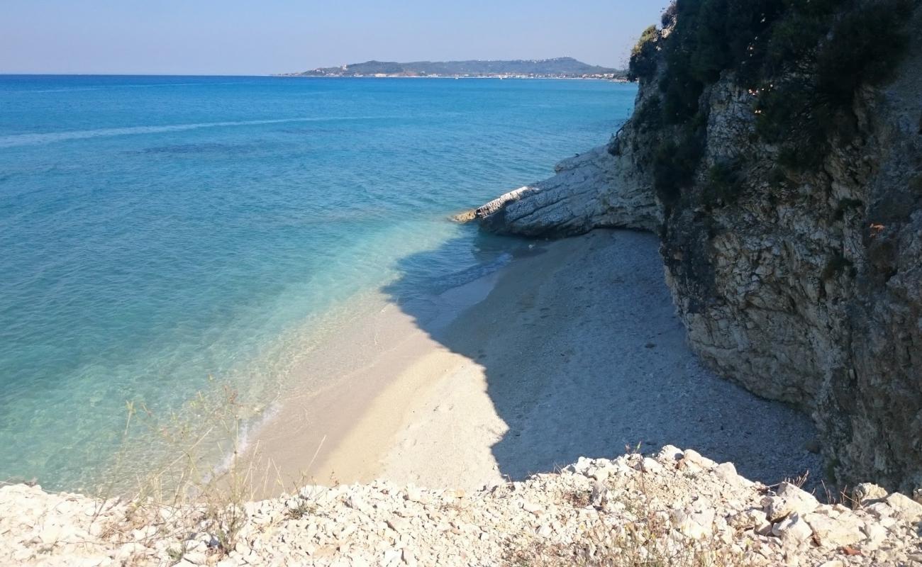 Xigia Sulfur Beach II'in fotoğrafı çakıl ile kum yüzey ile