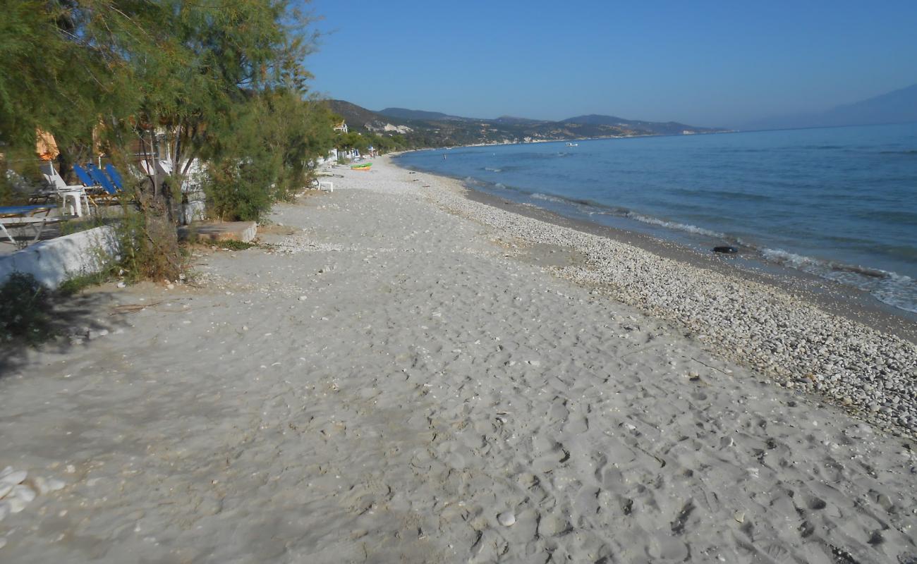 Alykes Beach II'in fotoğrafı siyah kum ve çakıllar yüzey ile