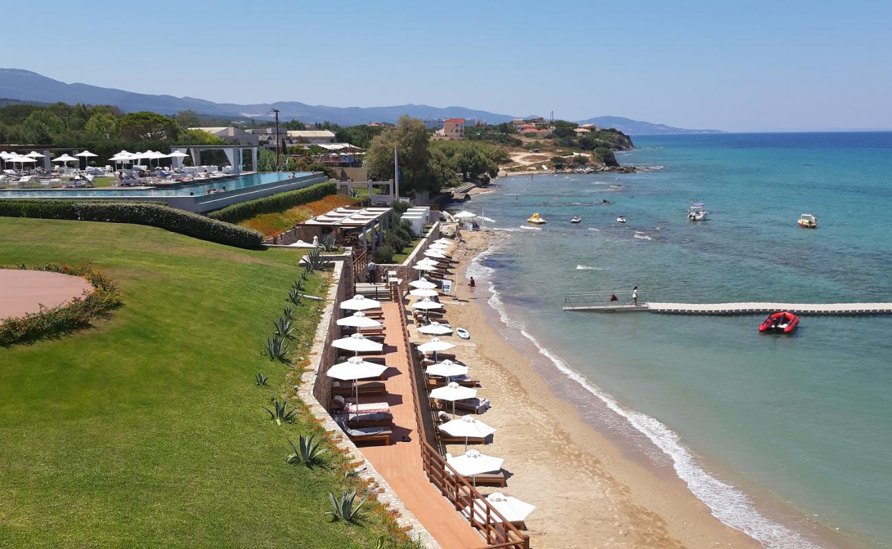 Katragaki beach'in fotoğrafı bej kum ve kayalar yüzey ile