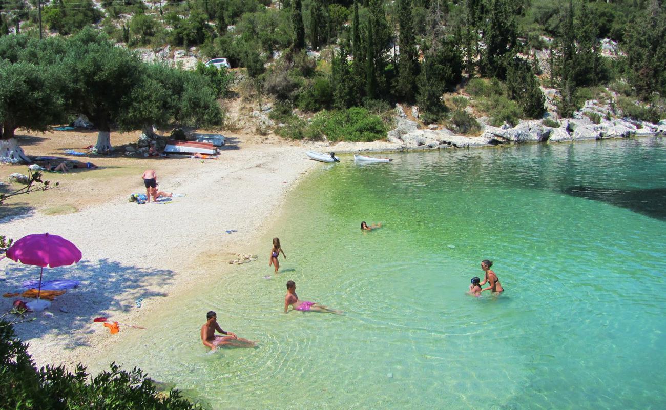 Foki beach'in fotoğrafı hafif çakıl yüzey ile