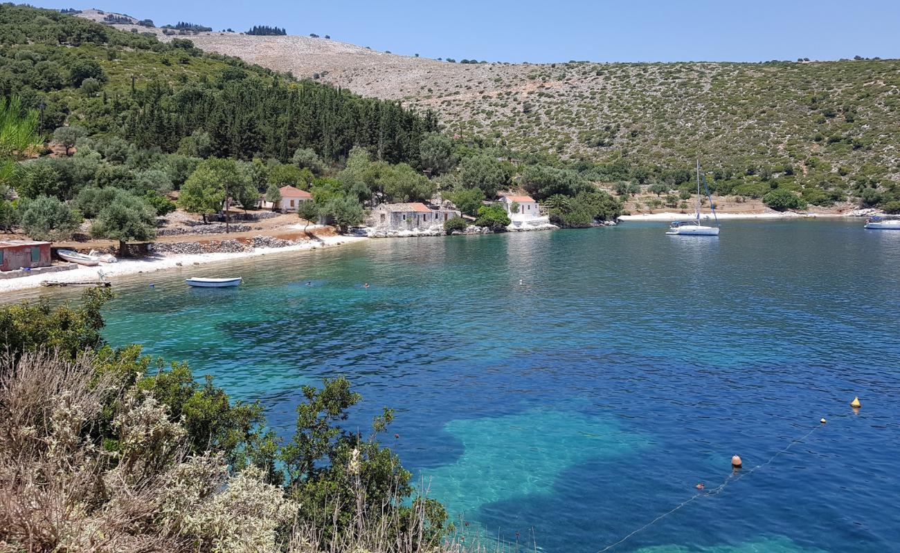 Agia Sofia beach'in fotoğrafı hafif çakıl yüzey ile