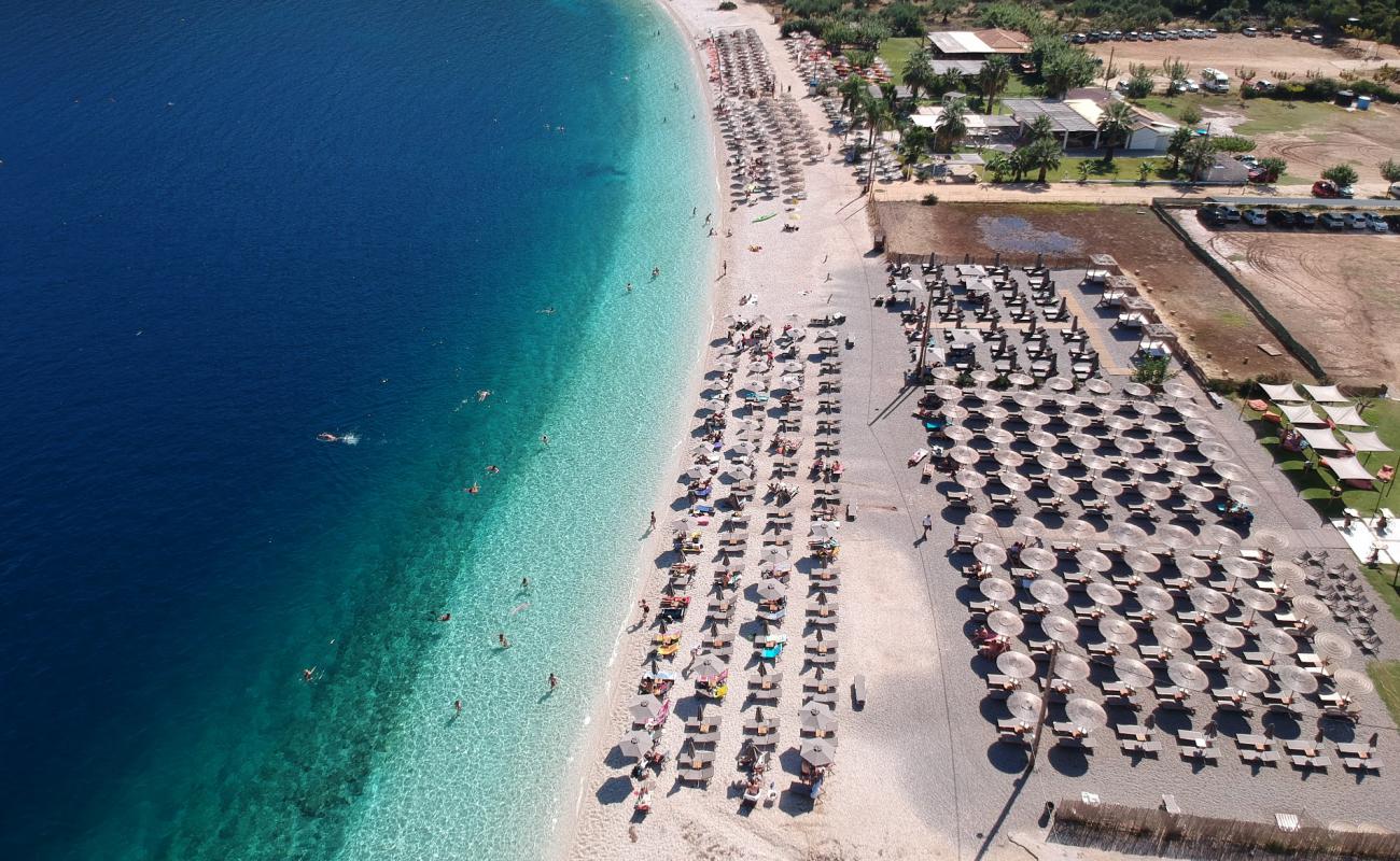 Antisamos Plajı'in fotoğrafı hafif ince çakıl taş yüzey ile