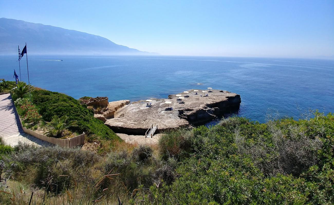 Amandakis beach'in fotoğrafı taşlar yüzey ile