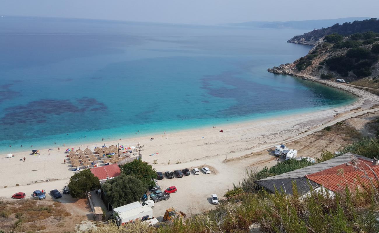 Agia Kiriaki Plajı'in fotoğrafı hafif ince çakıl taş yüzey ile