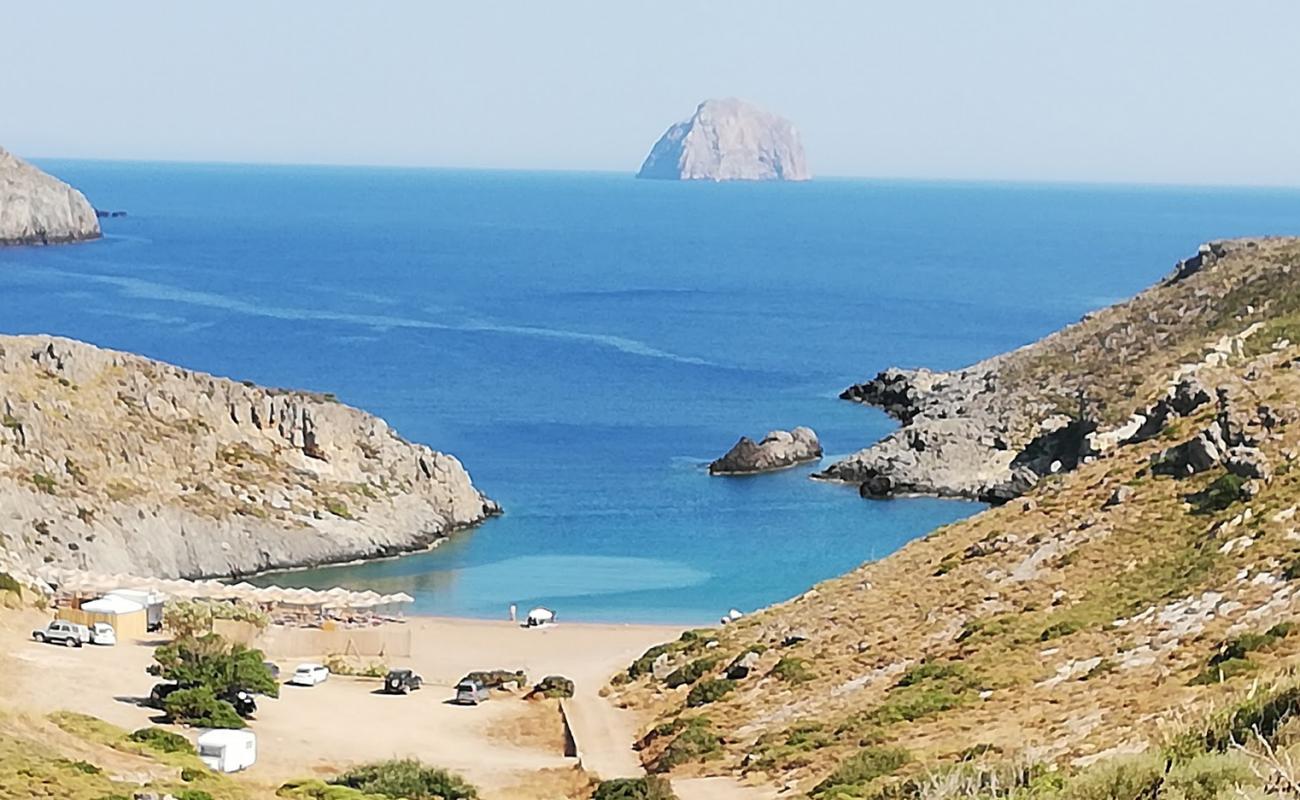 Paralia Melidoni'in fotoğrafı gri kum ve çakıl yüzey ile