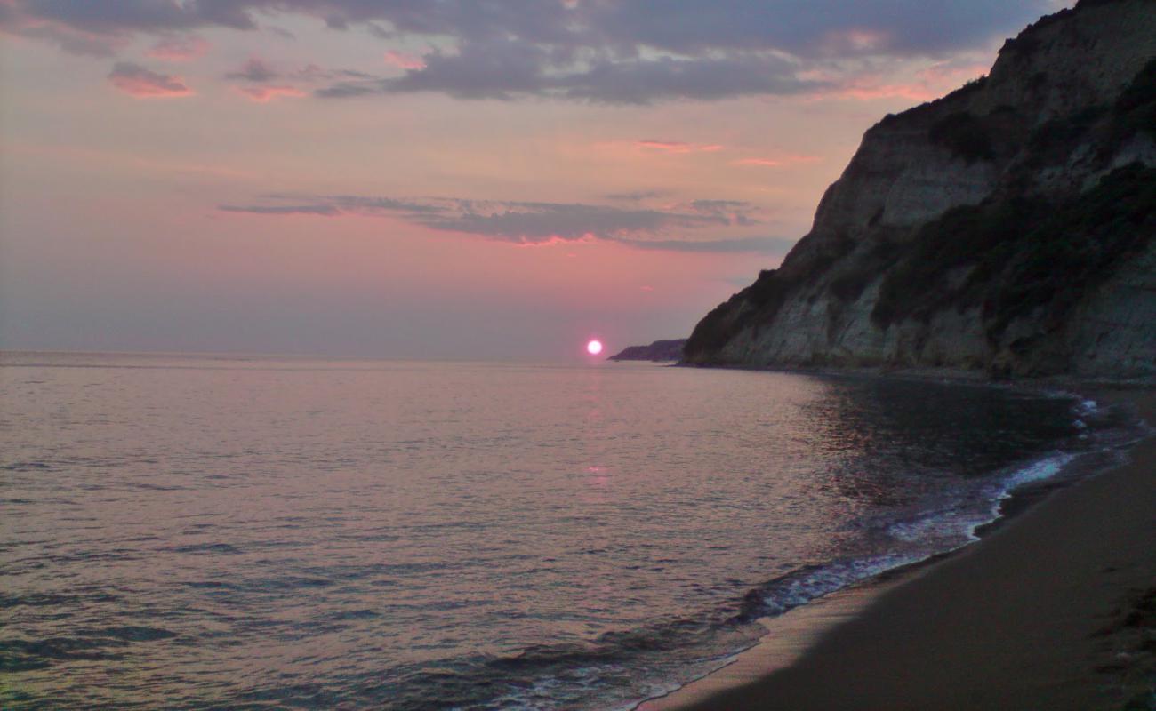 Ai Gordis II'in fotoğrafı taşlı kum yüzey ile