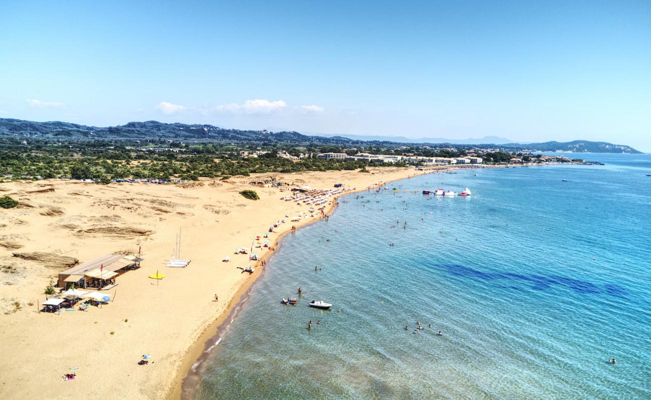 Issos Plajı'in fotoğrafı parlak ince kum yüzey ile