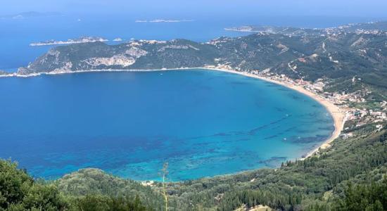 Agios Georgios Plajı