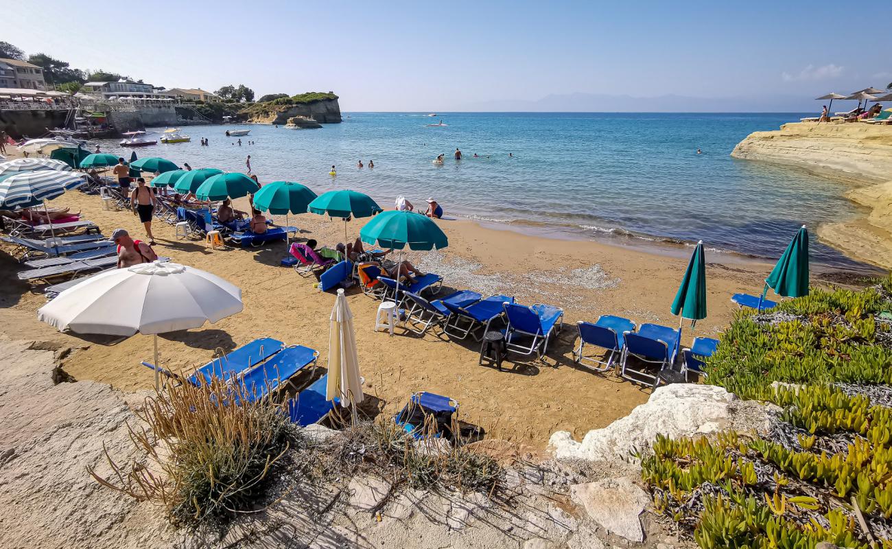 D Amour beach'in fotoğrafı i̇nce kahverengi kum yüzey ile