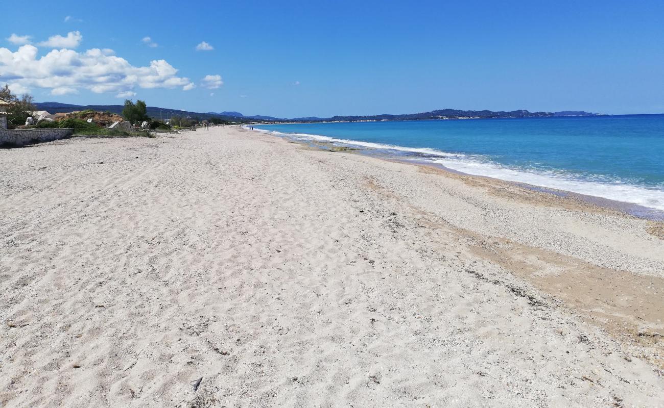 acharavi beach'in fotoğrafı parlak kum yüzey ile