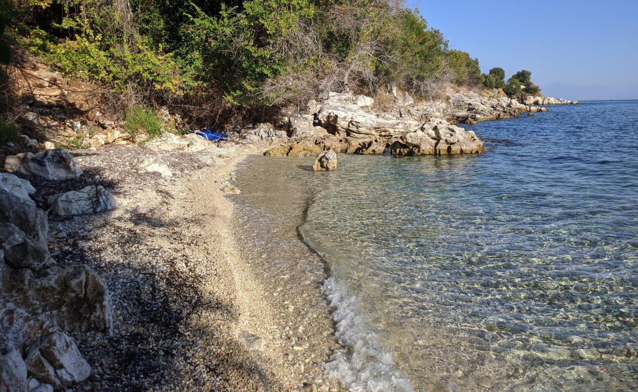 Lida's beach'in fotoğrafı hafif ince çakıl taş yüzey ile