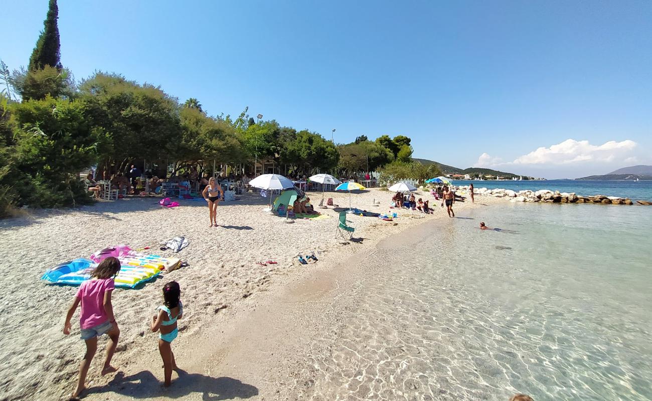 Nikiana Beach IV'in fotoğrafı küçük bej çakıl yüzey ile