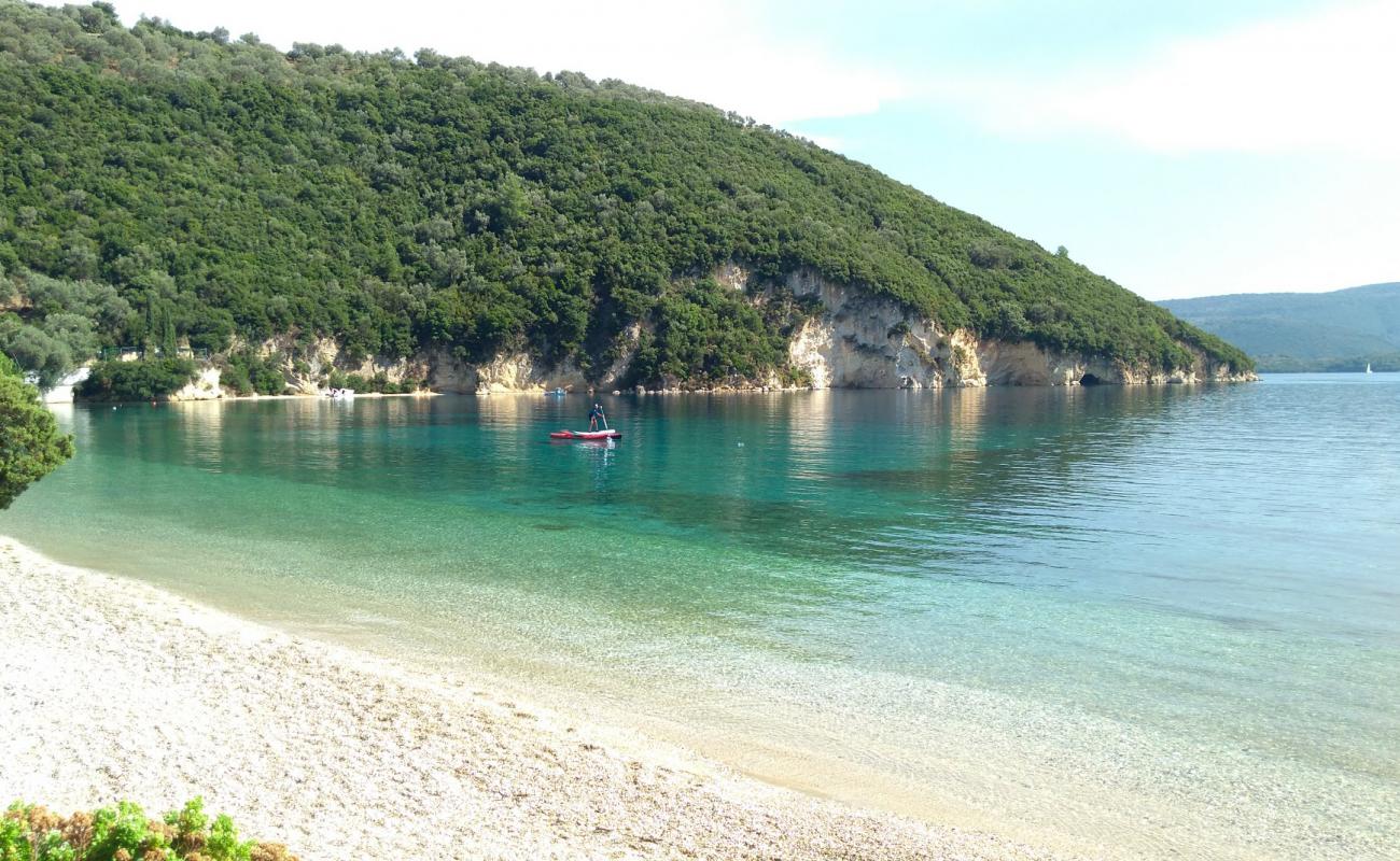 Desimi Beach'in fotoğrafı koyu i̇nce çakıl yüzey ile