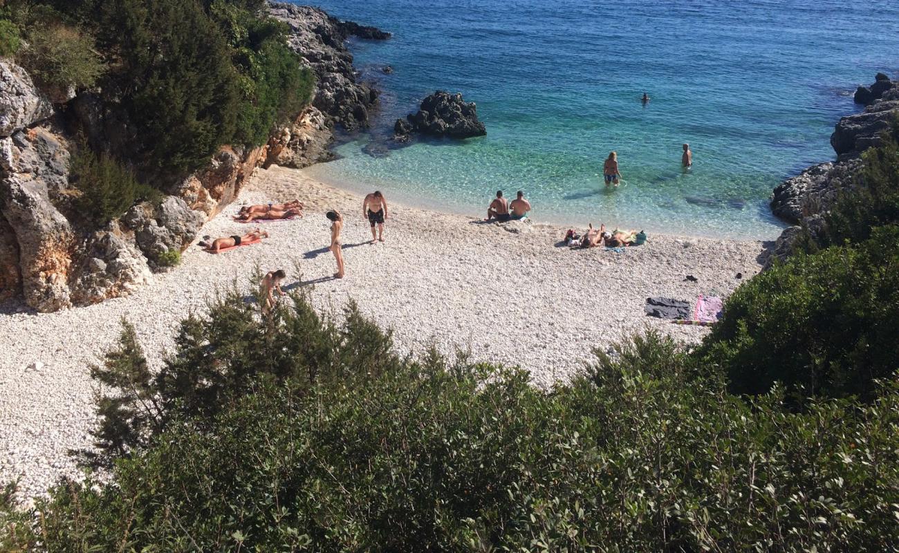 Spiaggia'in fotoğrafı kayalık arazi yüzey ile