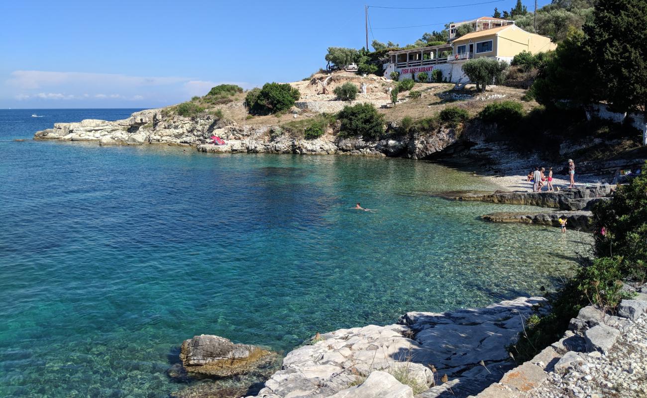 Plakes Beach'in fotoğrafı kayalık arazi yüzey ile