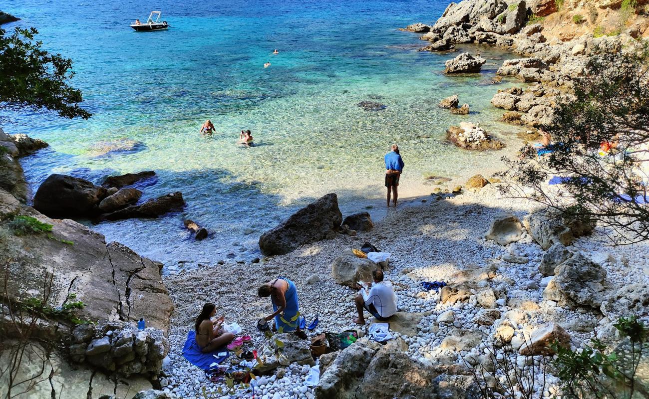 Klimatia Beach'in fotoğrafı bej çakıl yüzey ile
