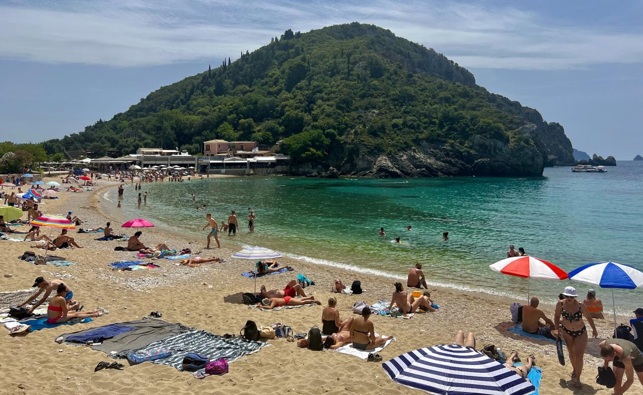 Agios Spiridon Beach'in fotoğrafı açık bej kum yüzey ile