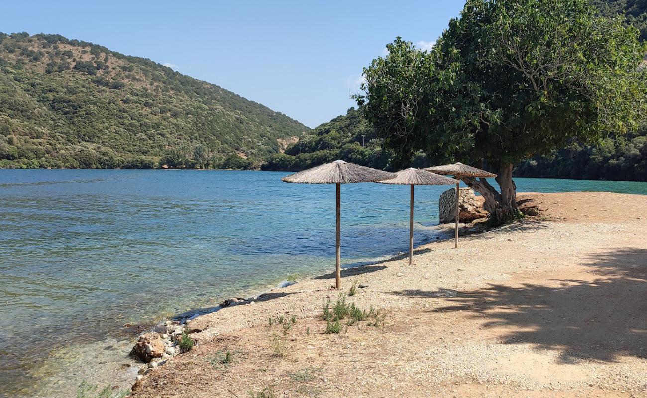 Bardis Beach'in fotoğrafı bej kum ve kayalar yüzey ile
