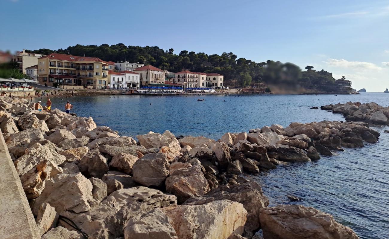 Pylos Beach'in fotoğrafı açık bej kum yüzey ile